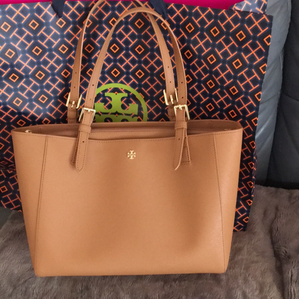 Tory Burch Emerson tote & matching wallet